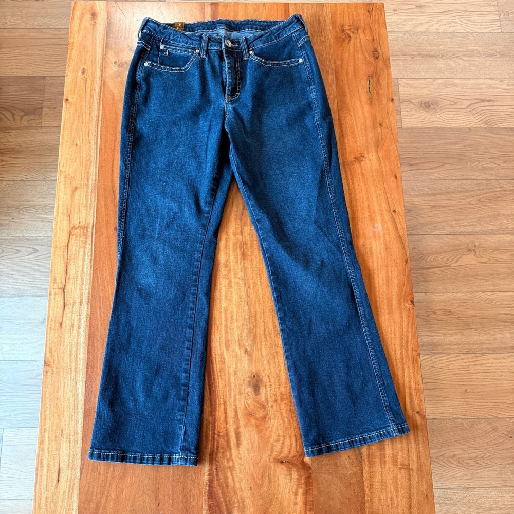 Aura from the Women at Wrangler Women's Blue Jeans Size 32x28